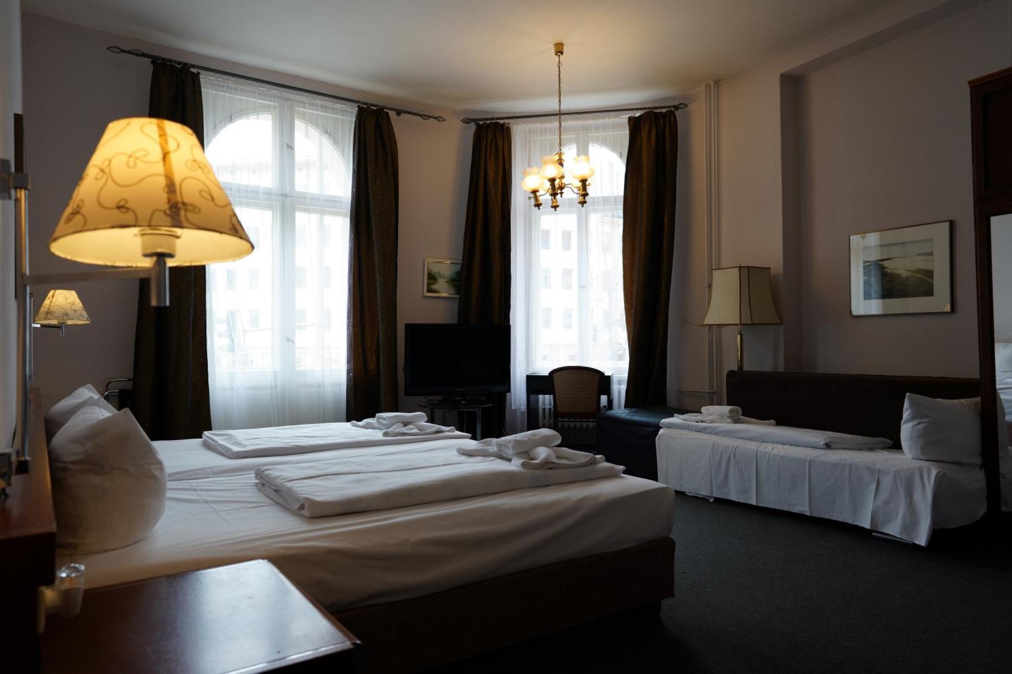 ברלין Hotel Pension Xantener Eck מראה חיצוני תמונה