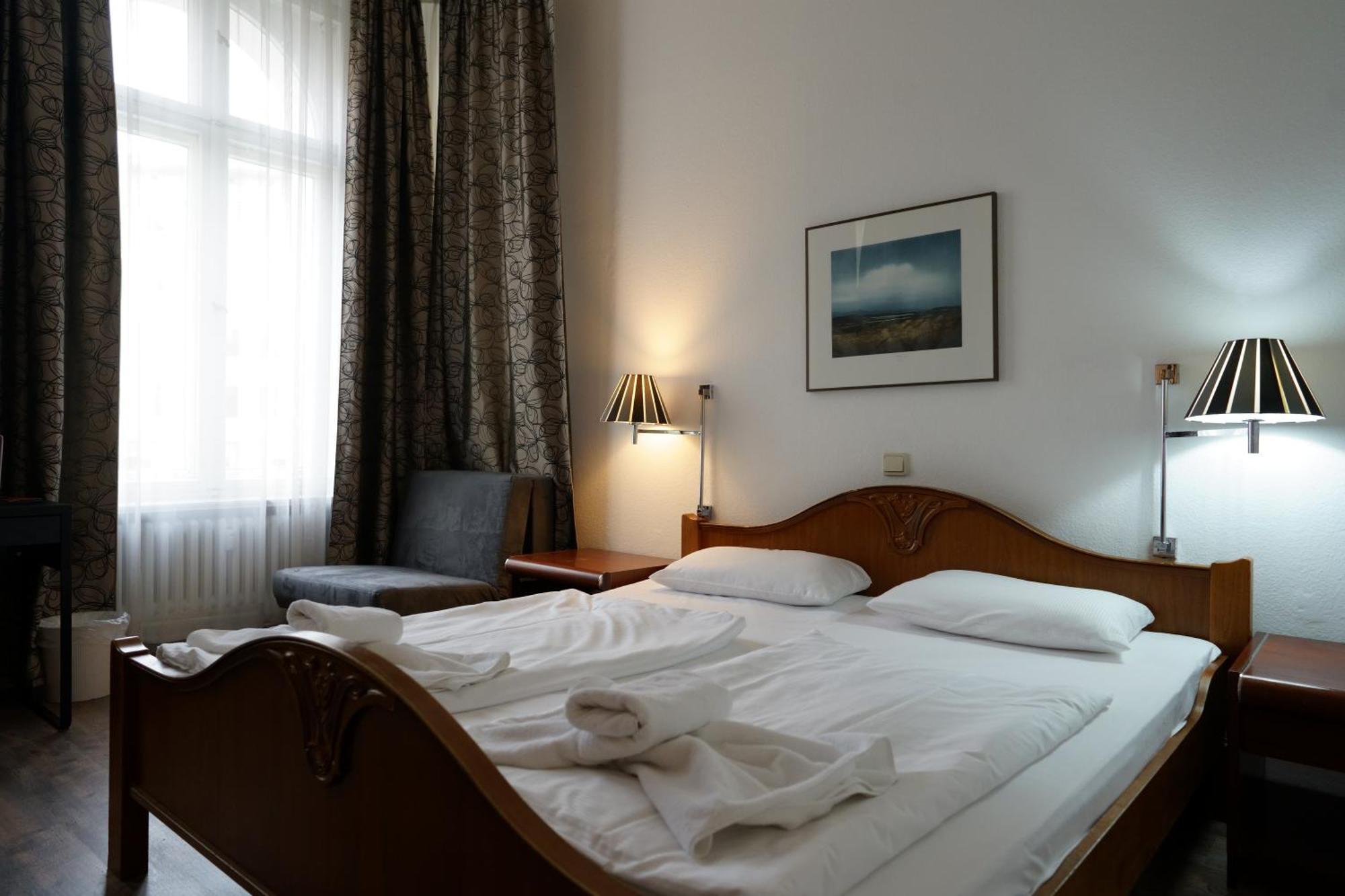 ברלין Hotel Pension Xantener Eck מראה חיצוני תמונה
