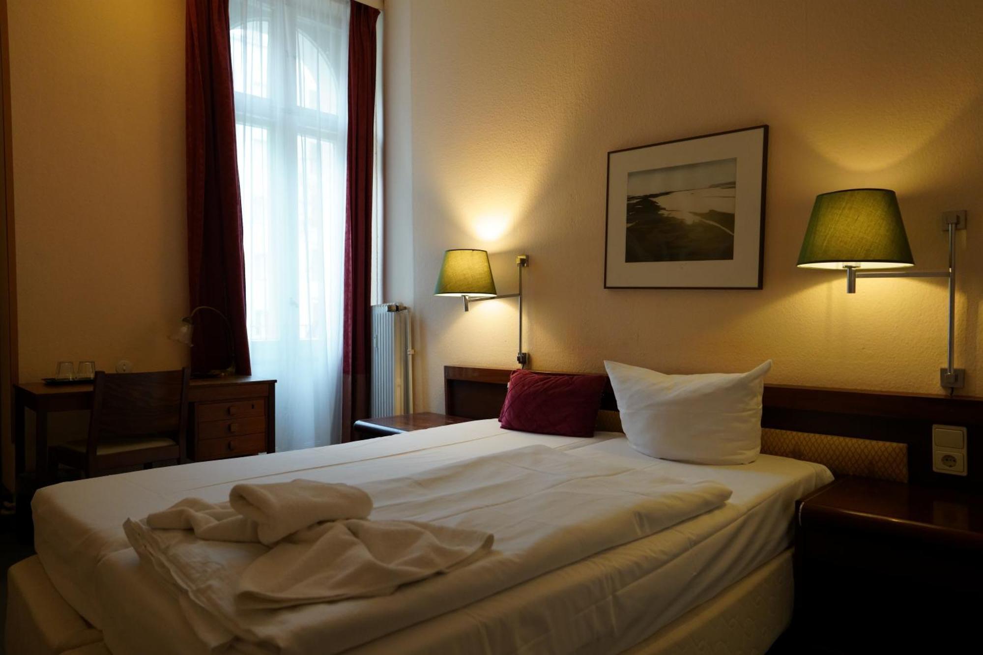 ברלין Hotel Pension Xantener Eck מראה חיצוני תמונה
