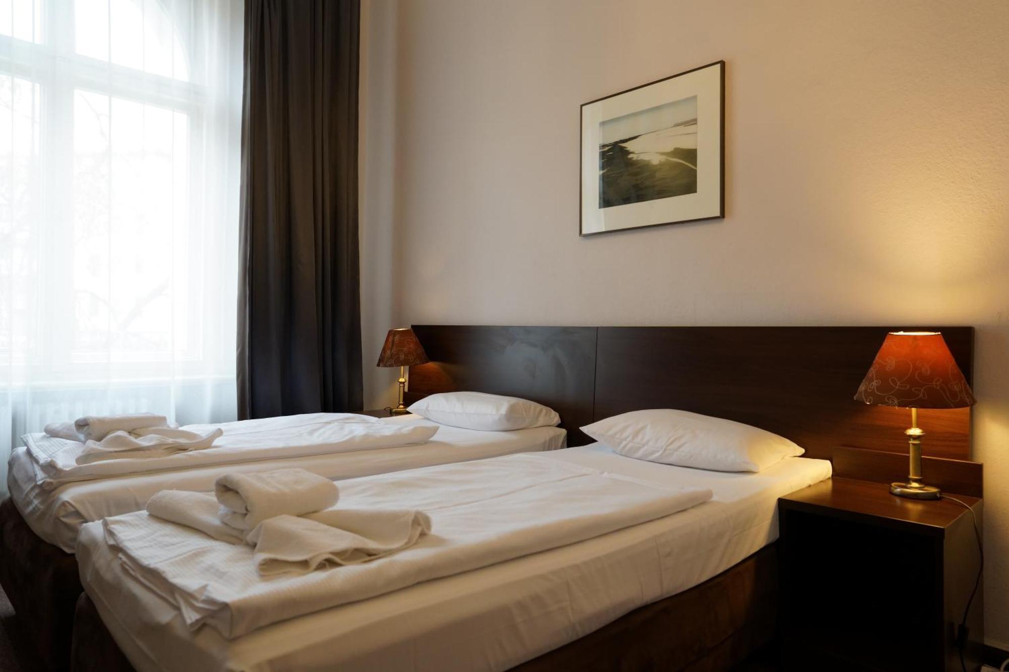 ברלין Hotel Pension Xantener Eck מראה חיצוני תמונה