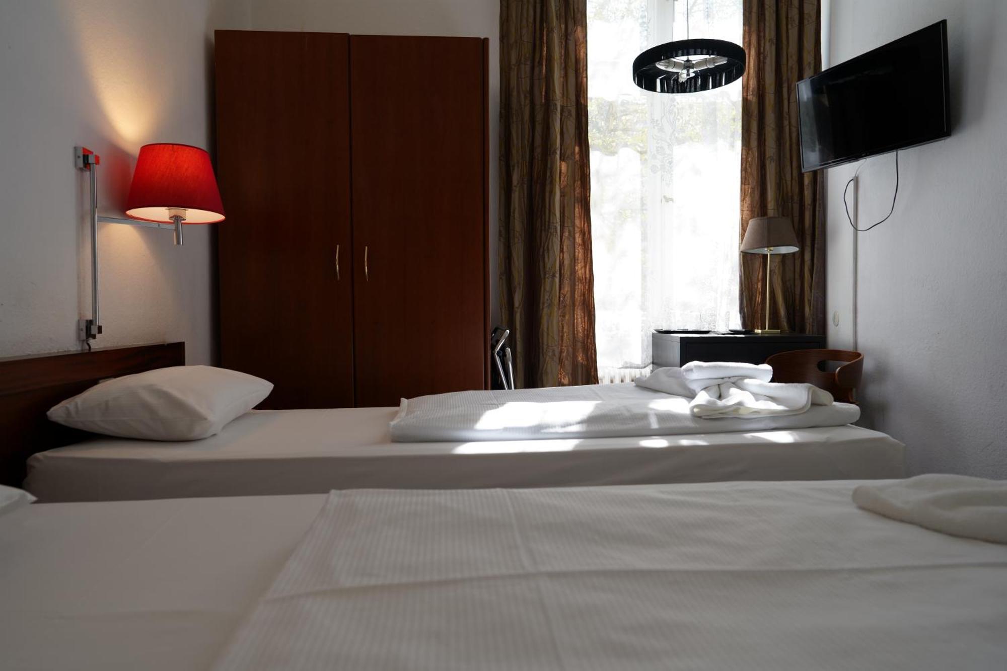 ברלין Hotel Pension Xantener Eck מראה חיצוני תמונה