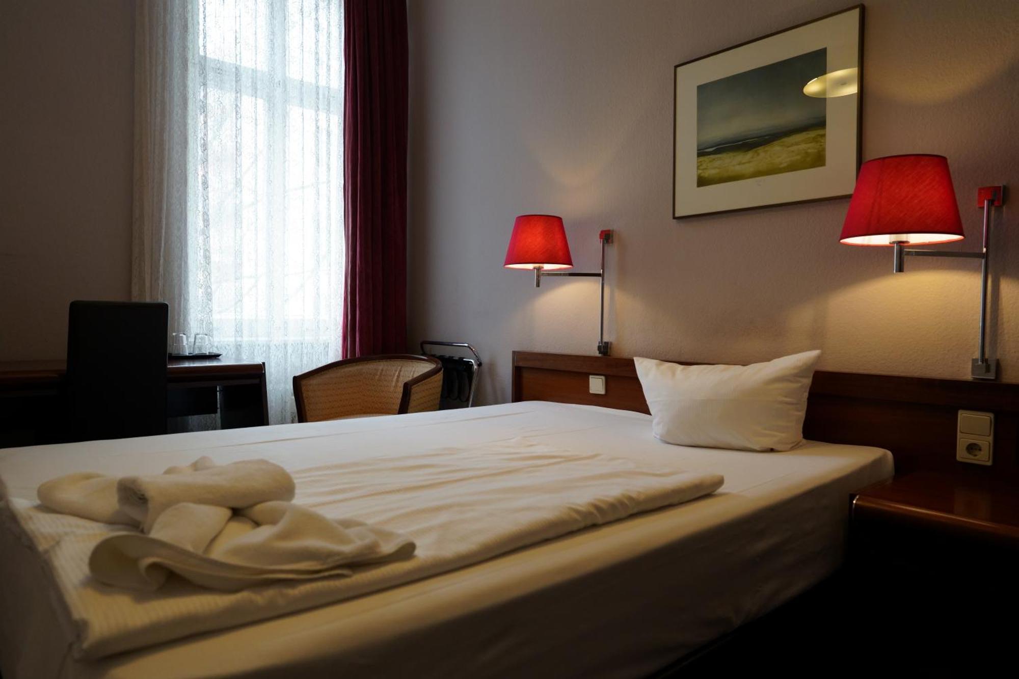 ברלין Hotel Pension Xantener Eck מראה חיצוני תמונה
