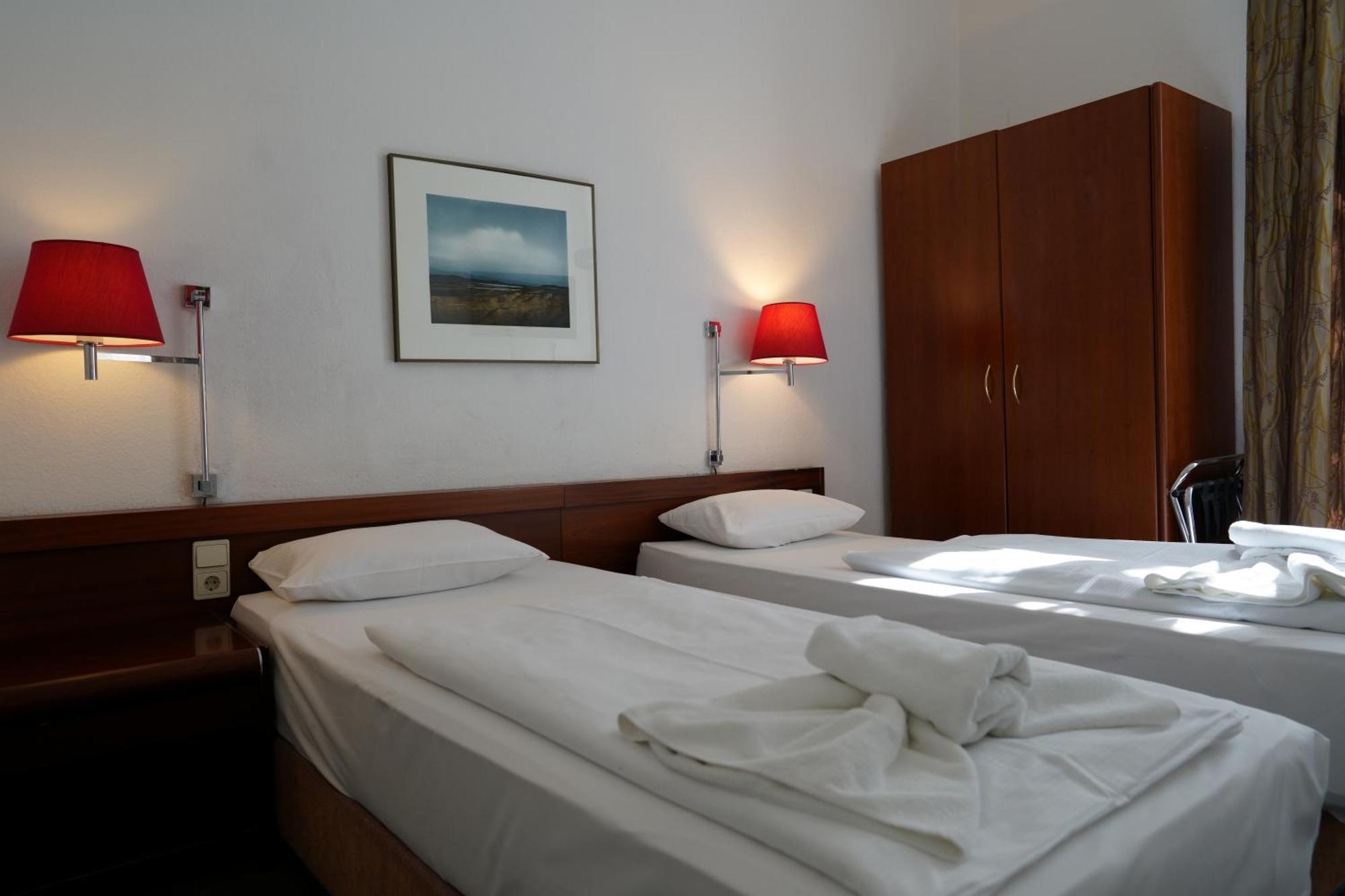 ברלין Hotel Pension Xantener Eck מראה חיצוני תמונה