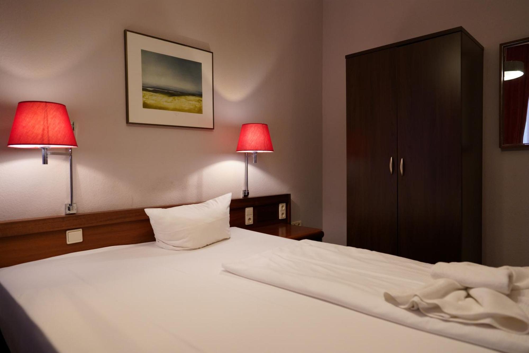 ברלין Hotel Pension Xantener Eck מראה חיצוני תמונה